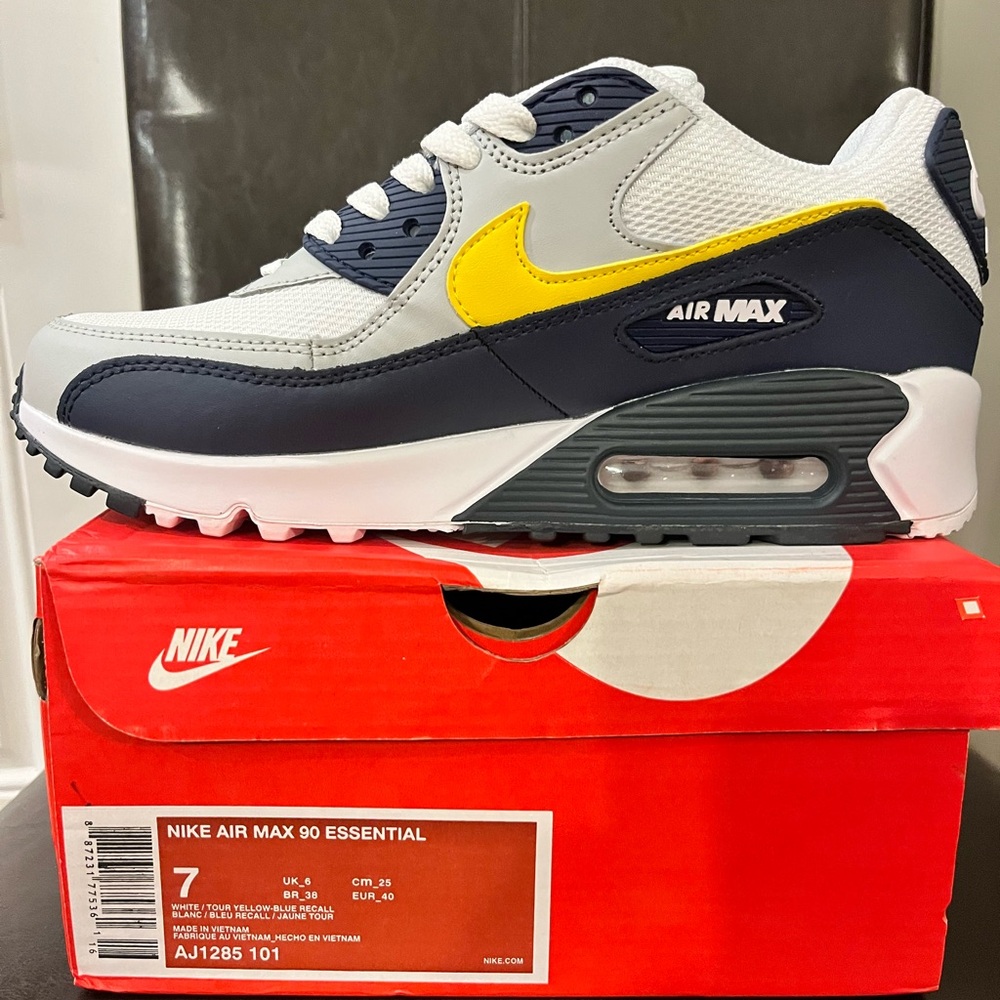 Nike Air Max 90 Essential Sneakers - Gray, Yellow, Navy